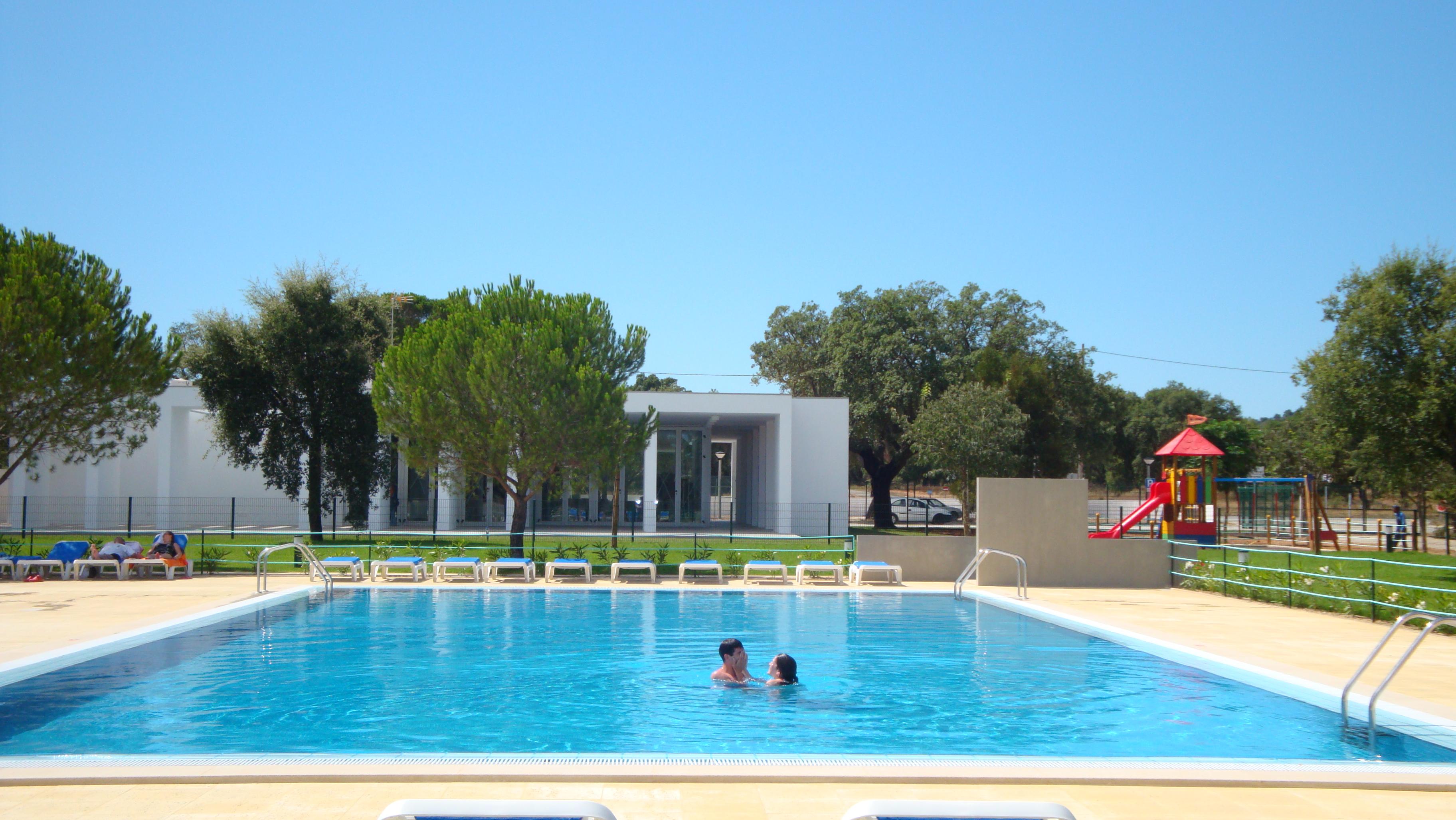 Parque De Campismo Orbitur Montargil Hotel Exterior photo